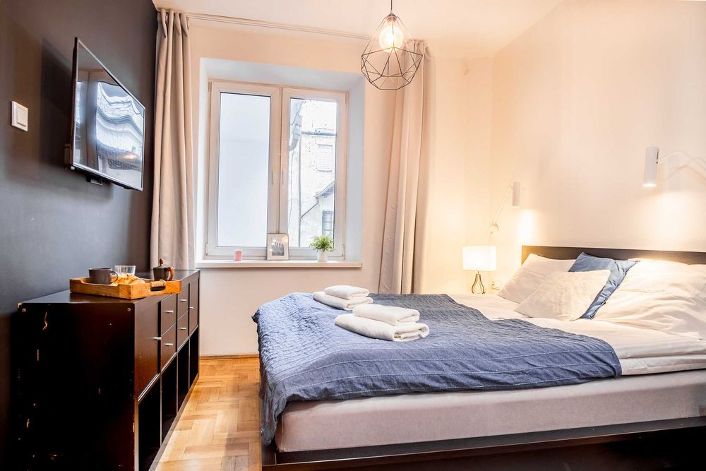 Duży apartament na Starym mieście : 2 sypialnie : 2 łazienki