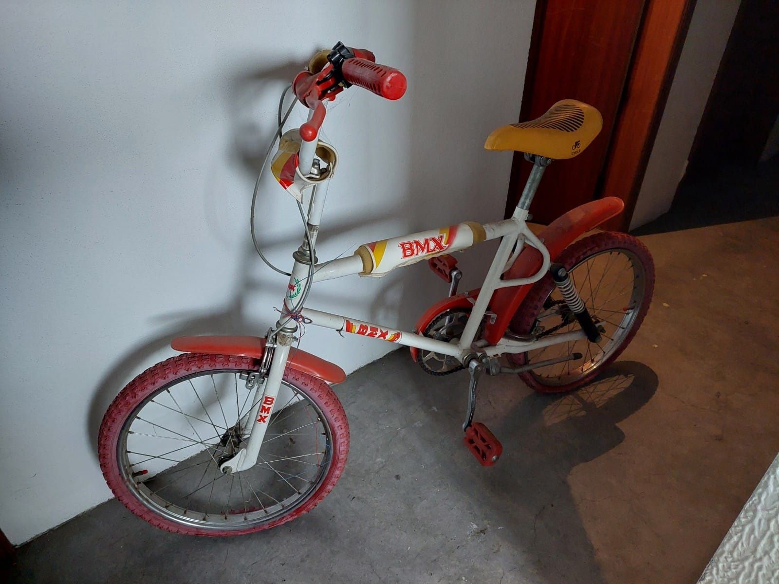 Bicicleta BMX anos 80 vintage Original Fund o Valverde Donas