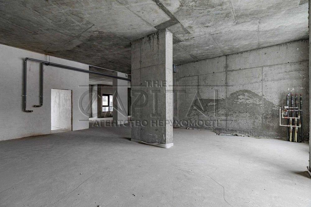 Продаж/Торгівельна площа/Хмельницького Богдана/Центр/684m2/1 150 000 $/Київ