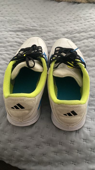 Tenis futsal semi novos adidas
