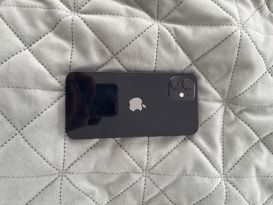 Айфон 12 r-sim в хорошому стані