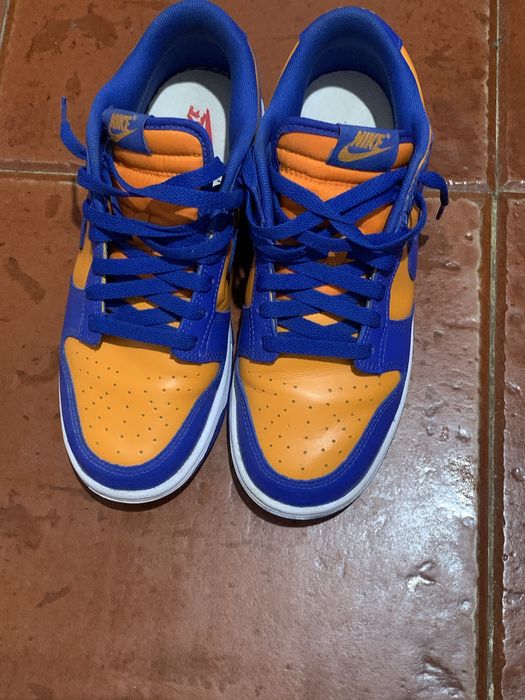Venda de sapato nike azul e laranja