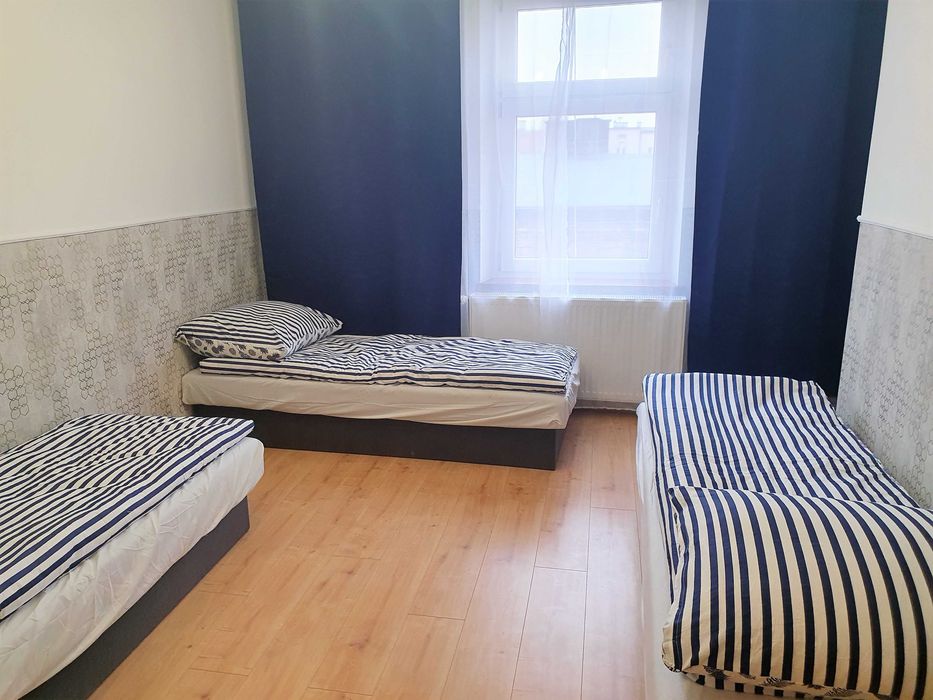 12 Centrum Zabrze - Apartament dla 7 osób 2 pokoje TV WIFI PARKING