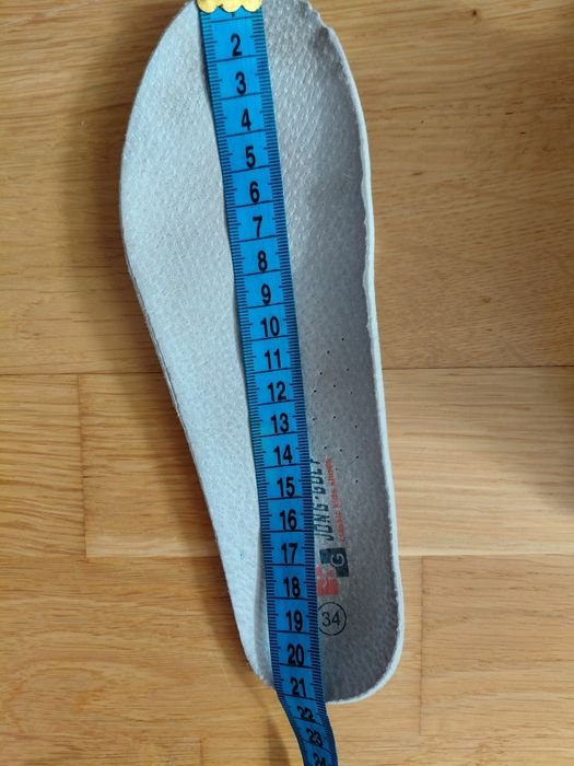 Дитячі білі кросівки