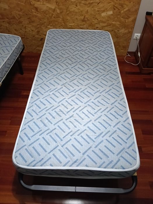 Colchão/ estrutura cama