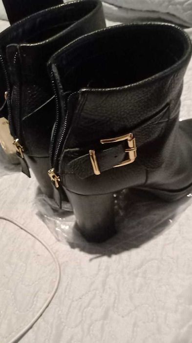 Super Promoção,70 porcento de desconto,lindas botas compre agora.