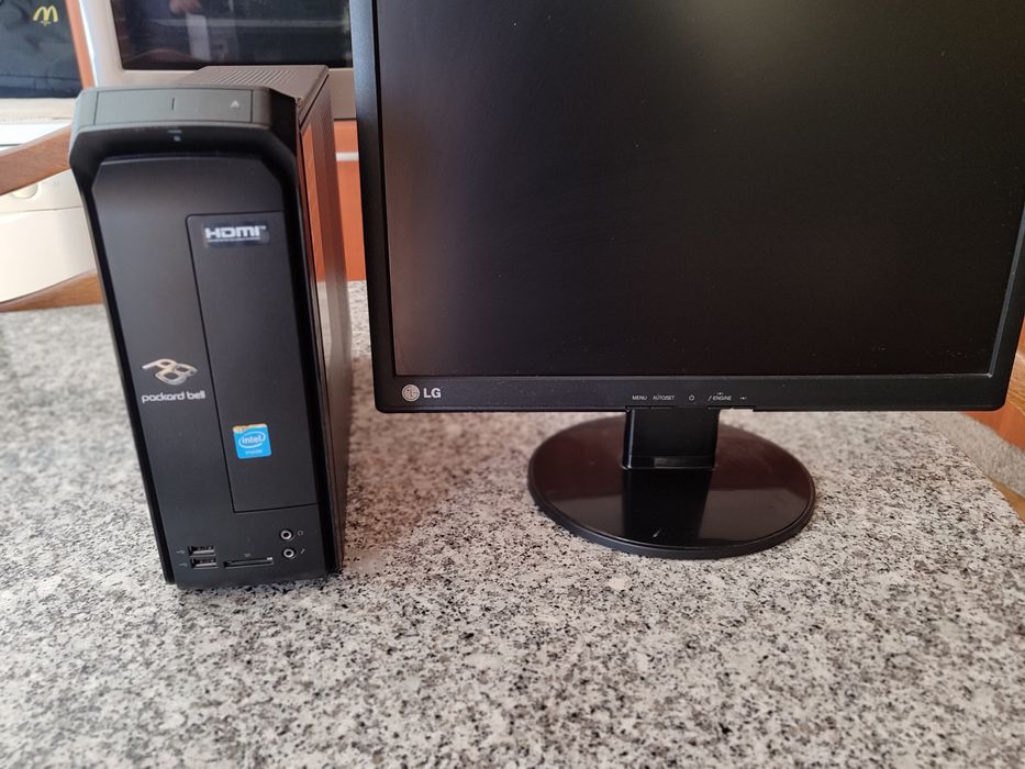 Vendo 2 computadores HP/ Packard Bell