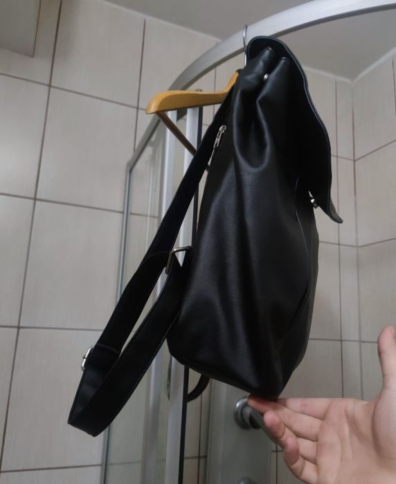 plecak plecaczek męski meatfly sportowy na laptopa elegancki. zapinany