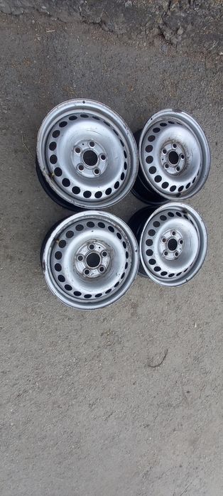 Комплект металічних дисків 5х120R16 VW T5