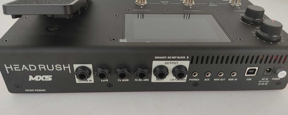 Pedaleira de guitarra Headrush MX5.