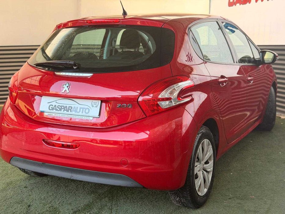 Peugeot 208 1.2 VTi 82CV