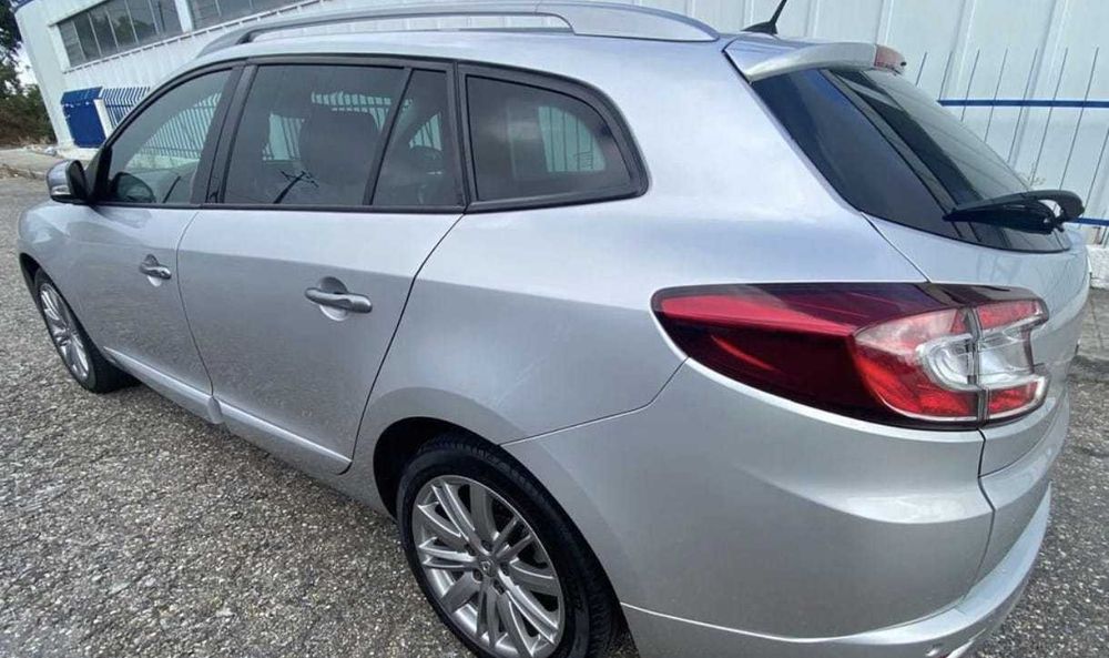 RENAULT MEGANE III 1.5 DCI 110CV excelente estado de uso