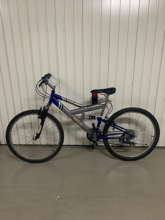 Bicicleta EMT 400