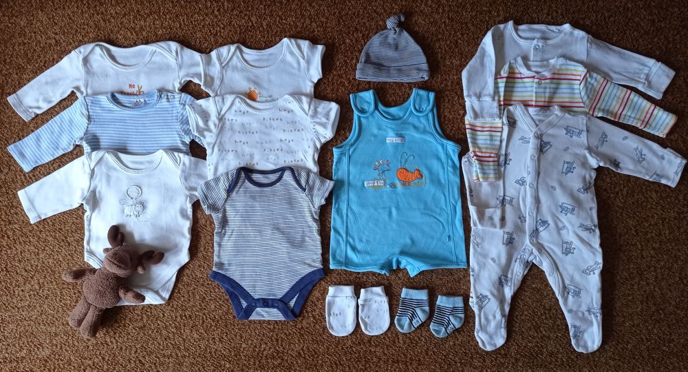 Пакет вещей на мальчика на 0-3 месяца и игрушка в подарок