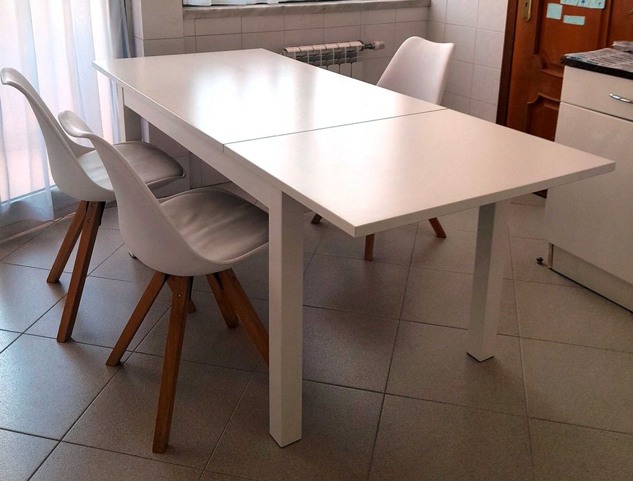 Mesa de jantar extensível IKEA em muito bom estado