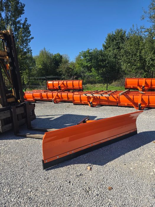 Nowy pług do śniegu z mocowaniem na wózek widłowy 1.5-3.0 m TRANSPORT