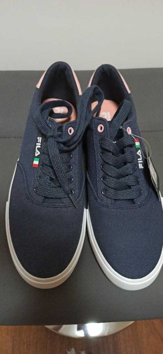 Nowe tenisówki Fila r.40