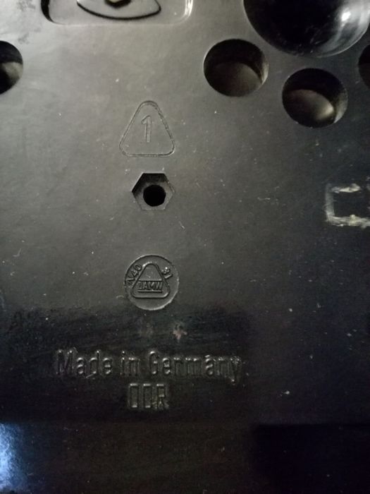 2 Винтажных телефонных аппарата Tesla и RFT