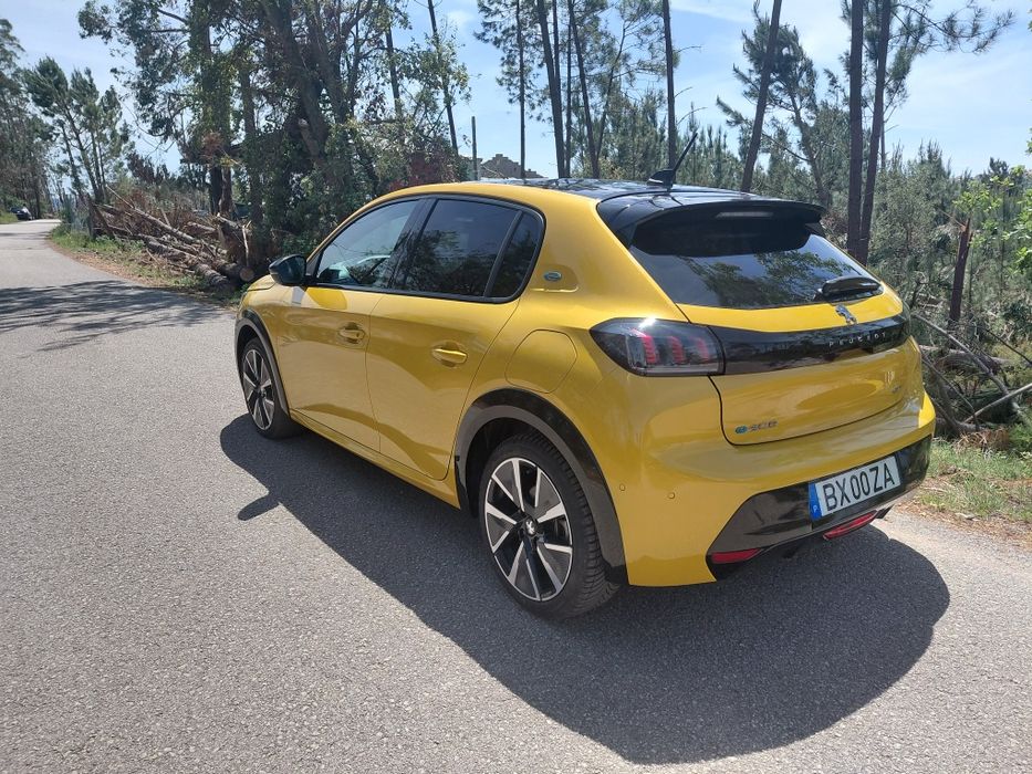 Peugeot e208 GT-line 2021.11