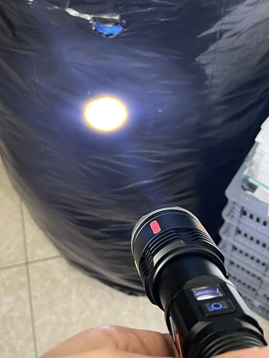 Lanterna Tática LED Potente – Recarregável USB