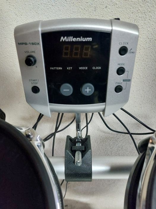 Bateria eletrónica- Millennium MPS 150-x