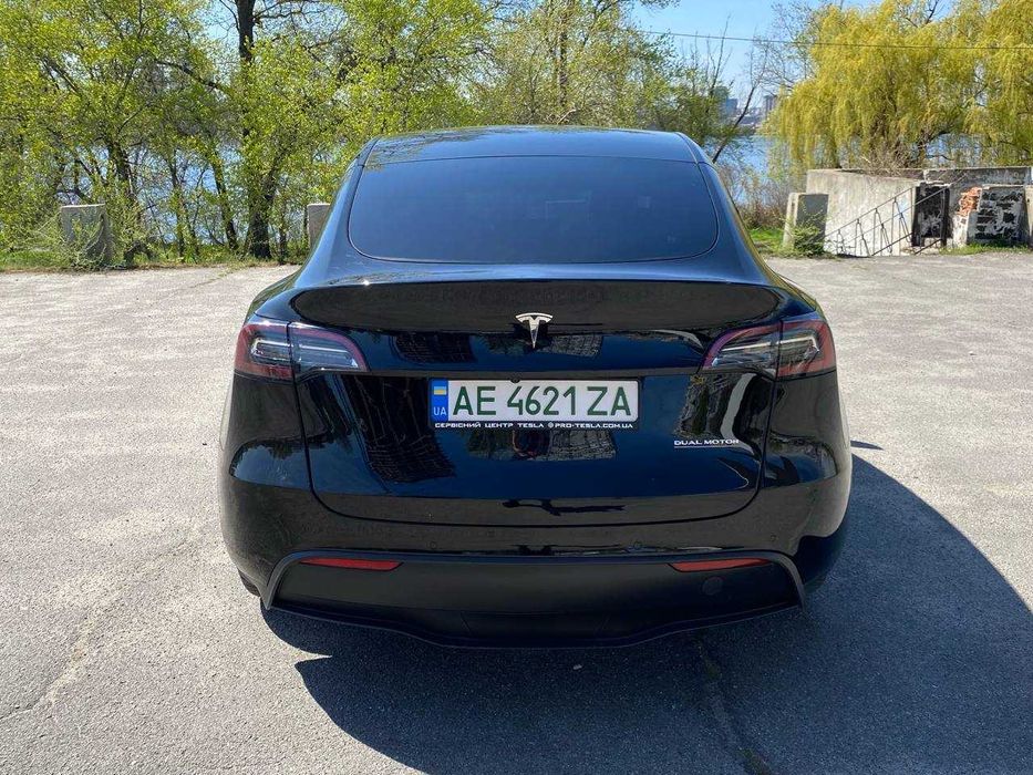 Tesla Model Y 2021