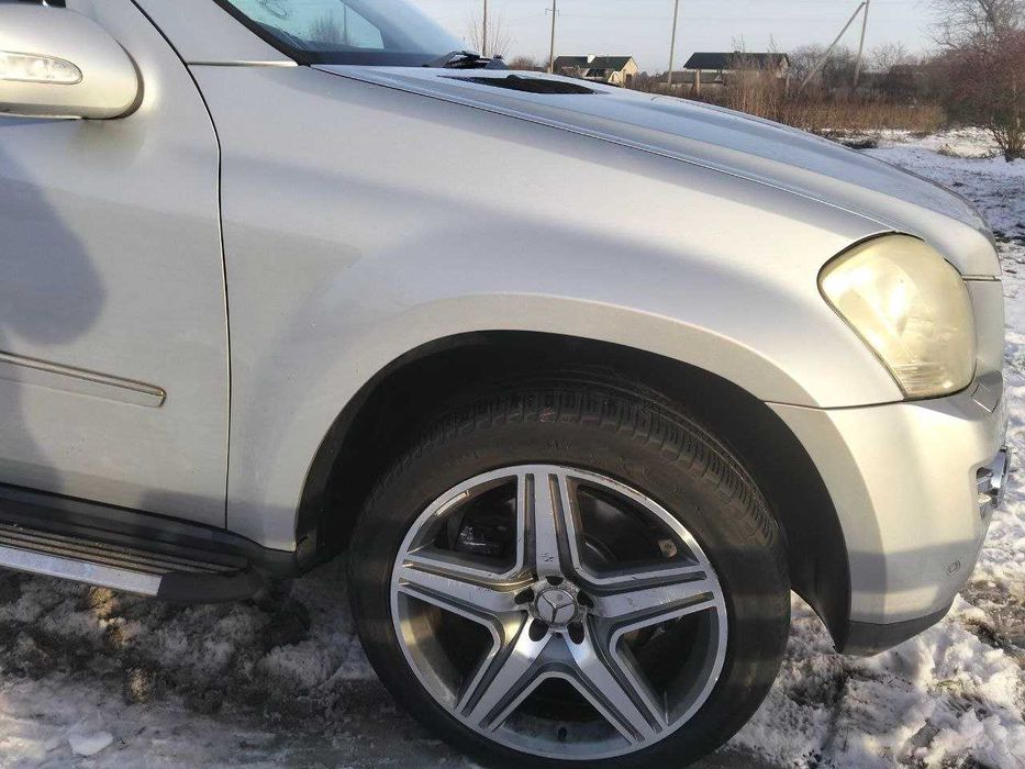 Крила передні Мерседес Гл 164 Mercedes GL 164 колір 775 оригінал