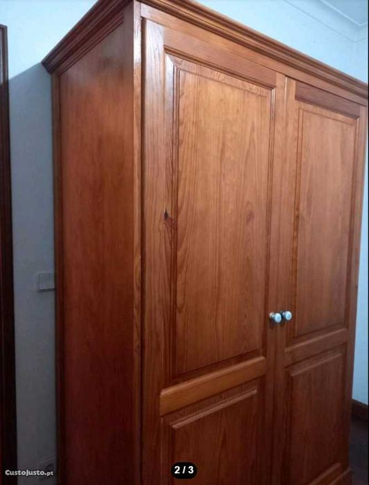 Roupeiro em Madeira