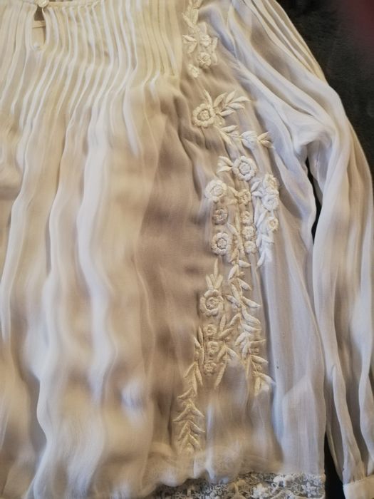 Blusa de cerimónia Bordada