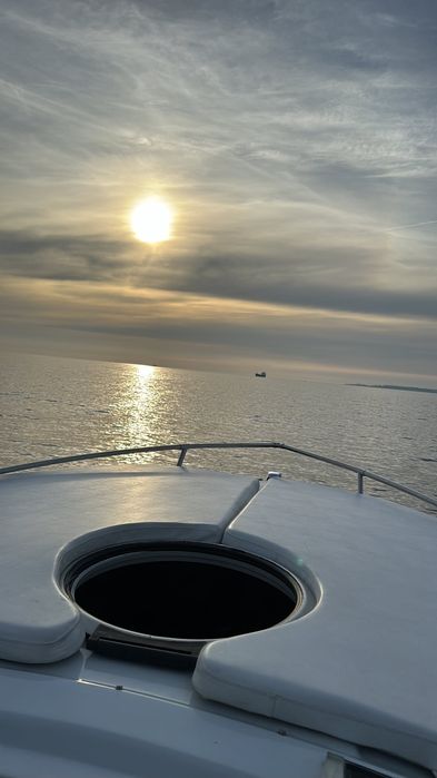 Barco Four Winns Sundower Mercruiser com Marina