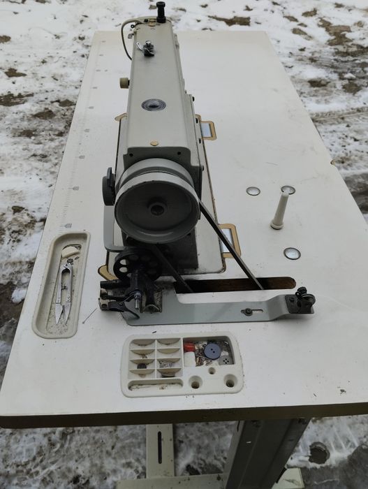 Продам швейную промышленную машину Промтекс