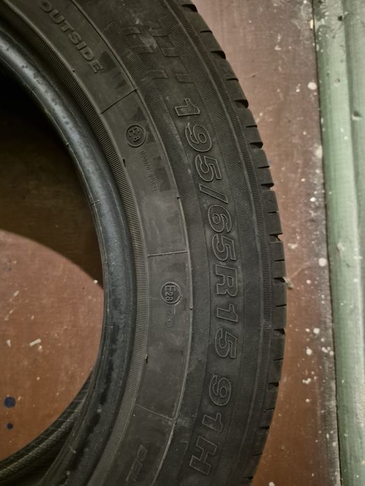 Шини на автомобіль