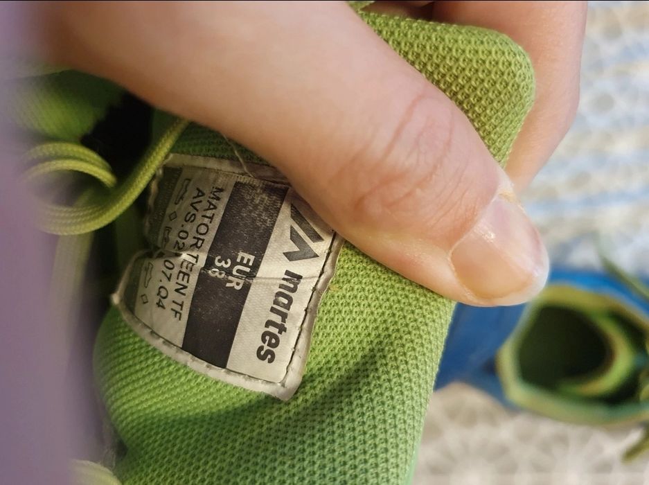 Buty do piłki nożnej turfy