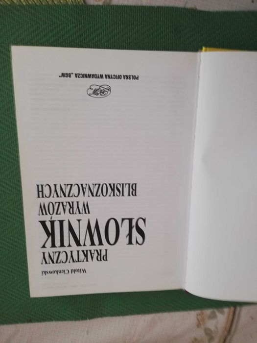 Praktyczny słownik wyrazów bliskoznacznych