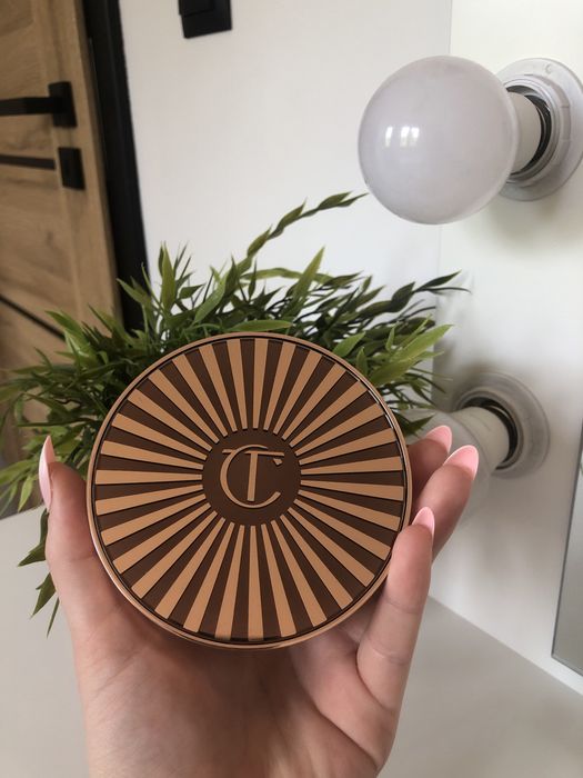 Charlotte tilbury beautiful skin bronzer odcien 1