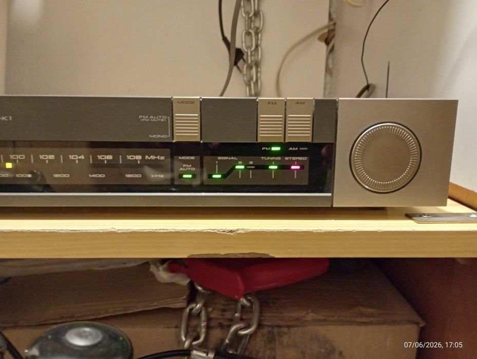 Tuner radiowy Akai AT K1 jak nowy tanio.