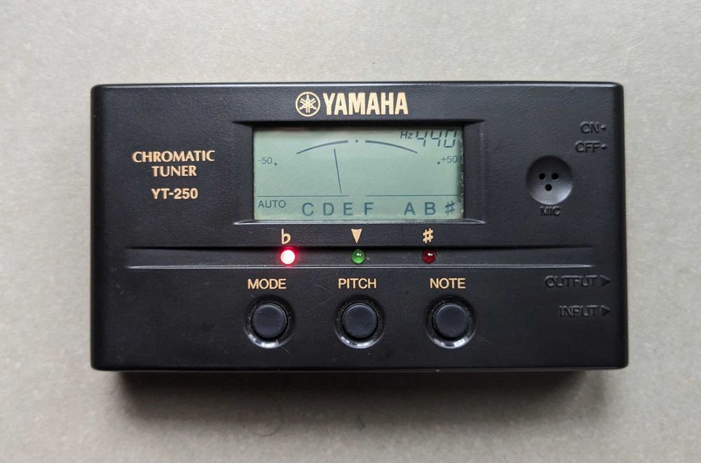 Afinador / Sintonizador Cromático Yamaha YT-250