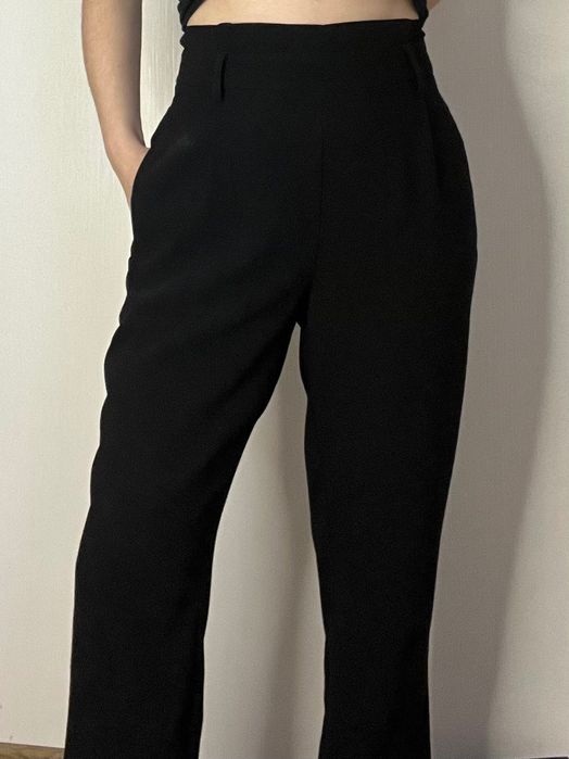 Брюки Stradivarius