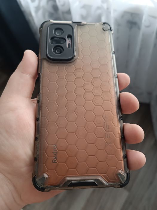 ИГРОВОЙ Xiaomi redmi note 10pro, память 6+5-128гиг,новое состояние.