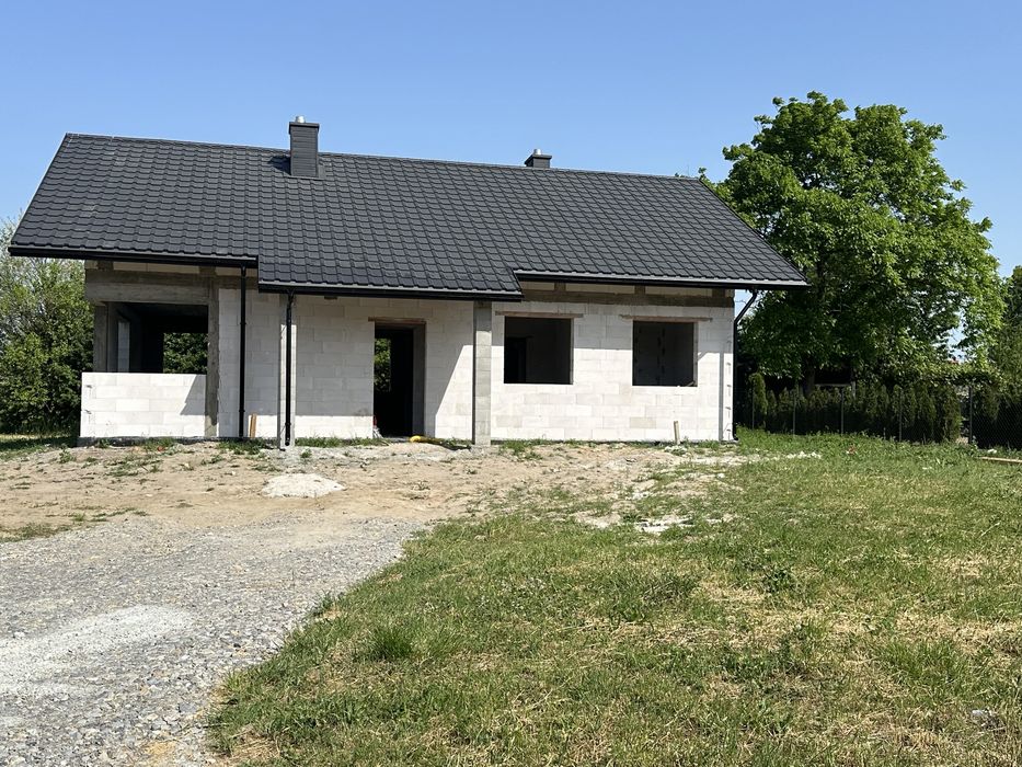 Sprzedam dom w stanie surowym Jarosław- Koniaczów