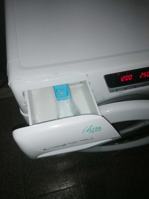 Máquina de lavar roupa Candy 9Kg