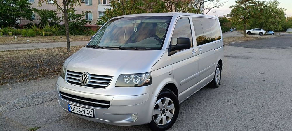 Продам бус Volkswagen MULTIVAN Т5 2004 2,5TDI 7 місць