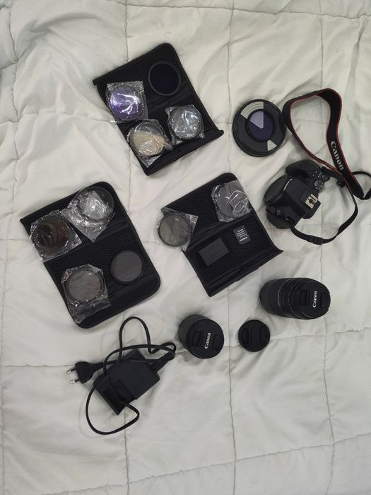 Máquina Canon EOS 250D