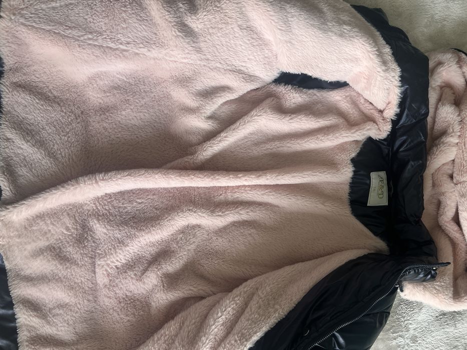 Продам дуже теплу зимову курточку на дівченку