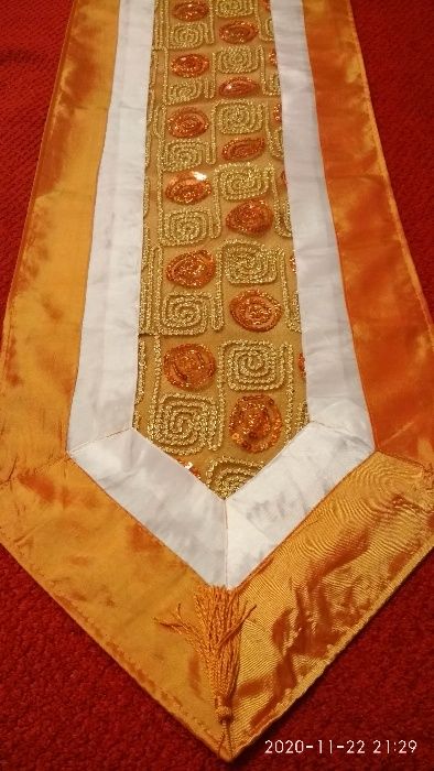 Скатерть длинная, настольная дорожка, новая