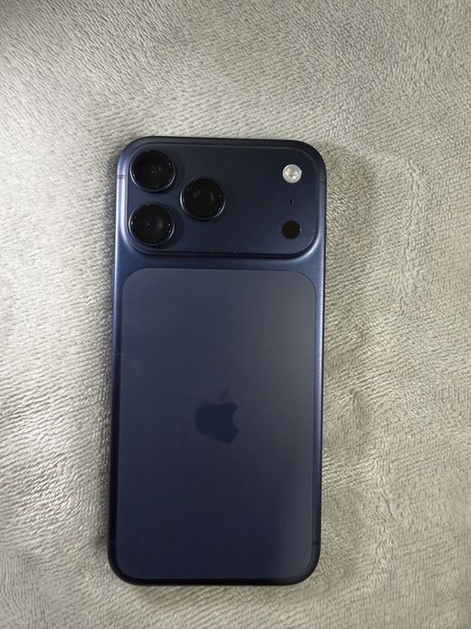 iPhone 17 Pro Max deep blue US version unlocked