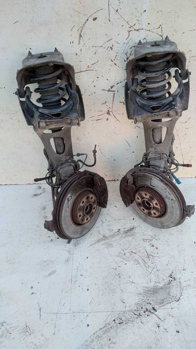 Peugeot 407 Zwrotnica Piasta Prawa Przód Przednia