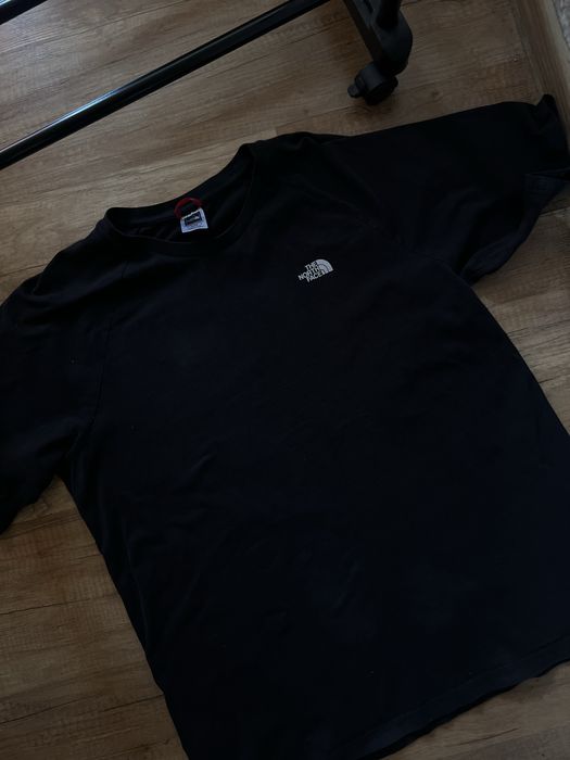 Футболка TNF.