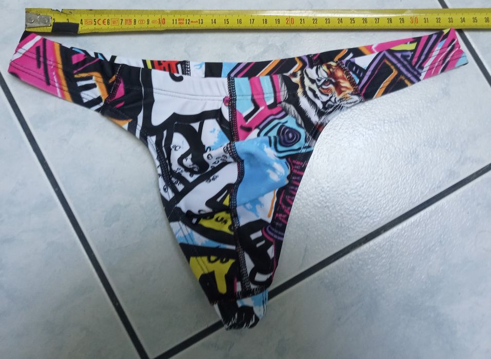 Stringi męskie kąpielówki różne kolory 7 szt.