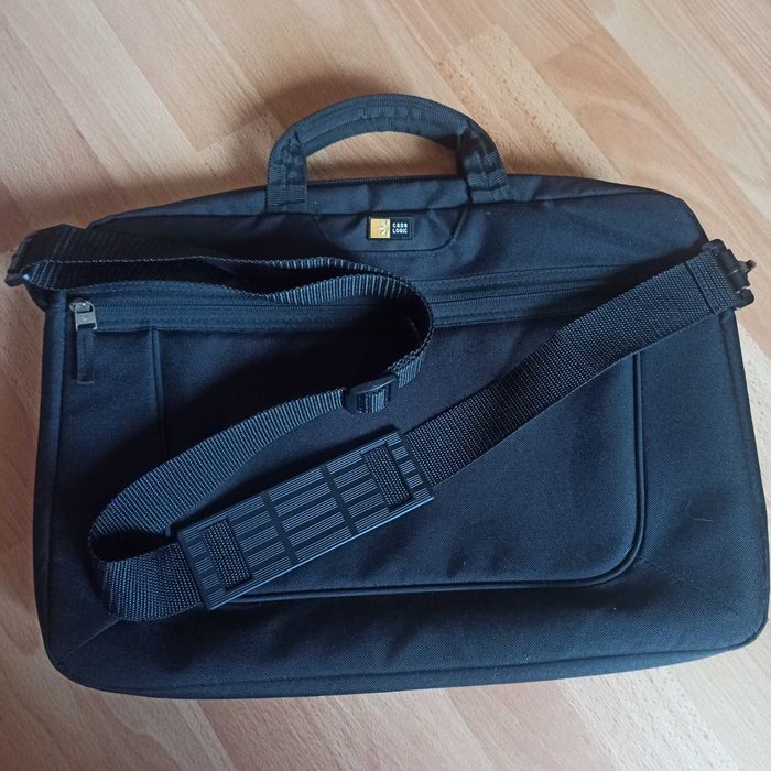 Сумка для ноутбука Case Logic VNAI-215 15.6" чорна